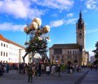 Aeroflorale II: La Machine Erects an Animated Hanging Garden Inspired by da Vinci