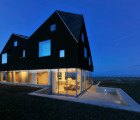 The Dune House: A Striking Daylit Vacation Home For Architecture Lovers in Suffolk