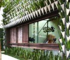 The Casa Firma: A Building Clad with 3,500 Plant-Filled Vases in Brazil!