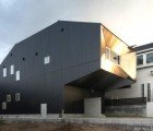 Shimmery Hansha Reflection House Thinks Outside The Japanese Box