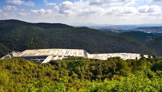 World Production, Energy and Recycling building, World Architecture Festival, Batlle i Roig, Waste treatment plan, landfill, environmental degradation, green design, sustainable design, eco design, green design, water treatment, skylights, green roof, crop circles, geometric design, Spain