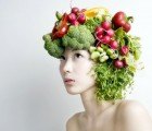 Japanese Artist Creates Edible Headpieces Out of Raw Veggies and Flowers