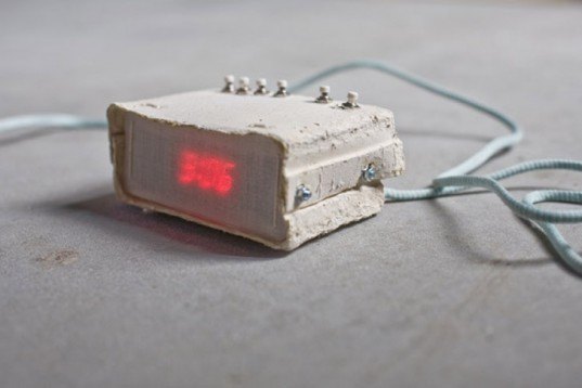 Recycled Materials,Recycling / Compost,Green Materials,green gadgets,Green Appliances,art,paper pulp,recycled paper,alarm clock,eindhoven,korean design,human design