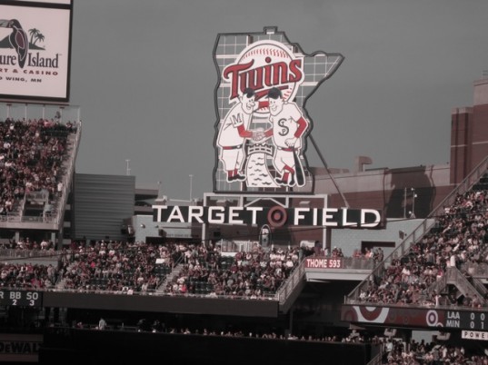 Minnesota Twins LEED, Minnesota Twins target field, Minnesota Twins LEED silver, target field LEED silver, Minnesota Twins new construction leed, Minnesota Twins recycling program, Minnesota Twins target field, target field water recycling, target field food recycling