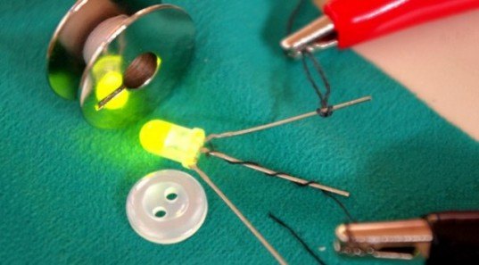 conductive cotton, electromechanical transistors, field-effect transistors, green design, eco design, sustainable design, computerized clothing, wearable computers,