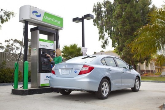 automotive, natural gas, 3M, nano particles, Honda, Honda Civic, natural gas buses, green technology, natural gas trucks, natural gas fleets, chesapeake energy