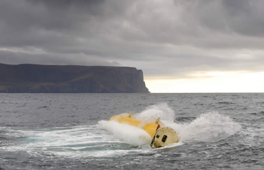 Aquamarine Power, Wave Energy, Oyster Device, Scotland, 2012, Energy Minister