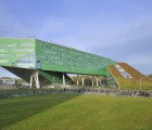 Green-Roofed Linnaeusborg Centre for Life Sciences is a Zig-Zagging Horizontal Tower