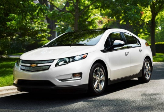 GM Halts Production on 2012 Chevrolet Volt automotive, chevy, chevy cruze, chevy volt, electric vehicle, GM, hybrid, lithium ion battery, plug-in hybrid, chevy volt production, chevy volt defense, chevy volt sales