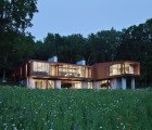Louver Facade Bridge House Harmonizes With a Lush Connecticut Valley