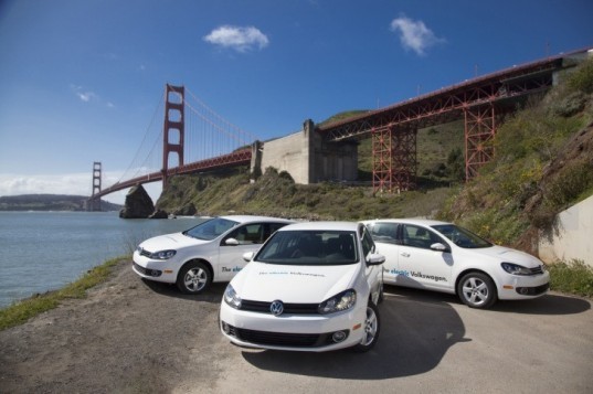 automotive, electric vehicle, green transportation, green vehicle, volkswagen, volkswagen E-Golf, Volkswagen electric vehicle, Volkswagen Think Blue