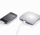 XD Design’s Solar Phone Charger Sticks to Windows For Better Efficiency