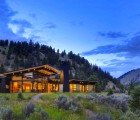 Ambient River Bank House Opens Out to a Pine Forest in Montana