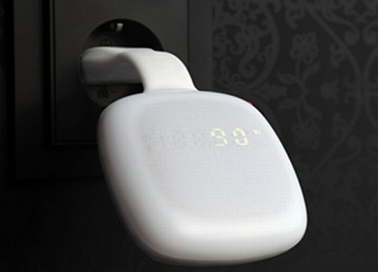 wattcher, electricity monitor, energy monitoring, co2 emissions, energy bill reduction, energy consumption, sustainable design, green design, eco gadgets
