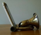 iPhone Amplifier Reuses a Vintage Bike Horn to Blast Some Tunes
