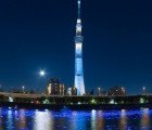 100,000 Solar-Powered LEDs Flow Down the Sumida River in Tokyo