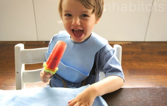 Strawberry Popsicle, kid eating popsicle, child eating popsicle, diy popsicle, how to popsicle recipes, strawberry popsicle recipe, make your own popsicles at home, healthy popsicles