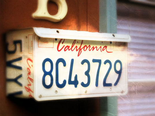license to craft, etsy shops, recycled license plate designs, recycled license plates, vintage license plates, license plate bowls, license plate trays, license plate mailboxes, license plate vases