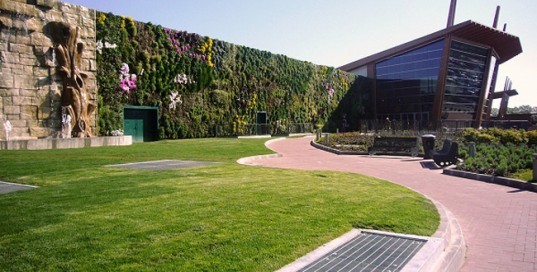 green design, eco design, sustainable design, Vertical garden, living wall, Il Fiordaliso, world's largest living wall, Francesco Bollani, pAtrick Blanc