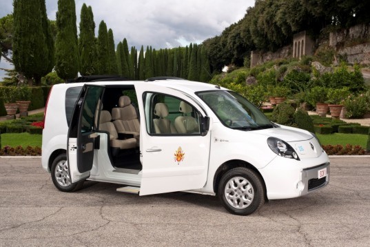 Pope Benedict XVI, Vatican, solar power, solar energy, electric vehicles, renault, renault electric vehicles, Kangoo Maxi Z.E, mercedes m-class hybrid,