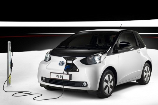 Toyota, Toyota electric car, Toyota hybrid, Toyota iQ, Scion iQ, Toyota iQ EV, Tesla, green transportation, green car