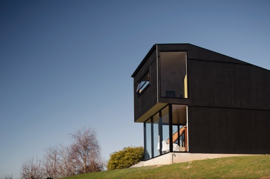 green design, eco design, sustainable design, Southern Tasmania, farmhouse, Cykel Architecture, Holly Tree Farm,