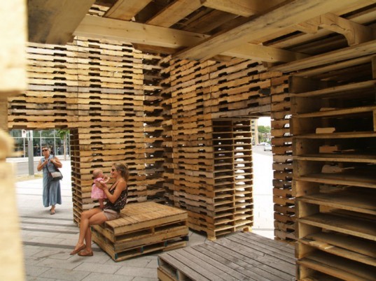 FORÊT II, Phill Allard, Justin Duchesneau, forest II, shipping pallets, shipping pallet pavilion, temporary pavilion, reclaimed materials