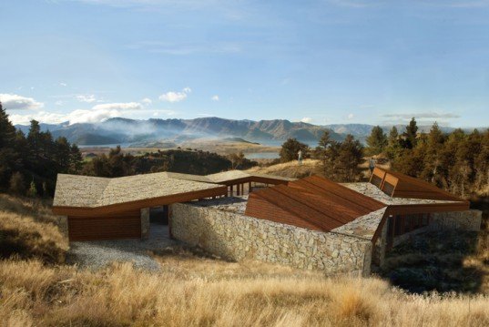 World Architecture Festival, 2012, RTA Studio, C3 House, New Zealand, Auckland, Wanaka, Carbon-neutral house, rural, sustainable, rammed earth, energy efficient, gabion