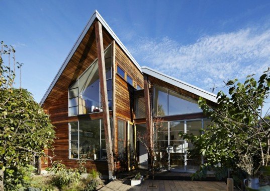 bild, split house, gordan matta-clarke, upcycling, recycled materials, renovated, sustainable architecture, green design