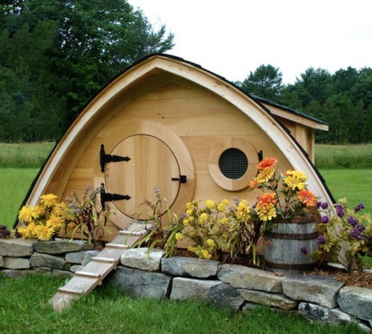 hobbit hole, chicken coops, wooden wonders, maine, lord of the rings, jrr tolkein
