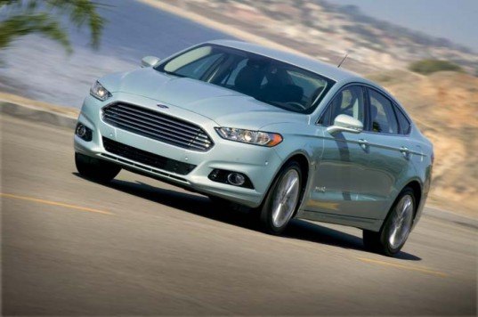 Ford, Ford Fusion, Ford Fusion hybrid, Ford hybrid, Ford green car, green car, green transportation, VOC, emissions, hybrid car