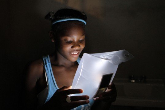 LuminAID, solar lantern, emergency lantern, humanitarian design, solar power, green lighting