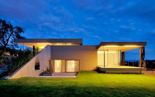 Destilat Architecture, sustainable design, danube river, aurtian architecture, green architecture, levelled construction, renovated property, exposed concrete, cantilevered design