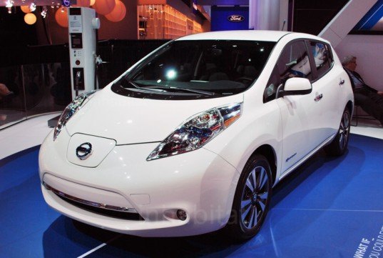 Nissan, Nissan Leaf, Nissan electric vehicle, electric vehicle, green car, lithium-ion battery, zero-emissions, green transporation