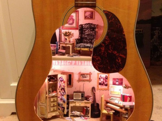 orraine robinson, dollhouse inside a guitar, guitar dollhouse, build a dollhouse inside a guitar, fairy meadow minatures, green design for kids