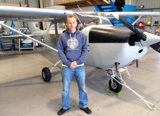 Wings of Waste Plastic Powered Airplane jeremy rowsell, cessna, aviation fuel, hydrocarbons, plastic recycling, landfill, plastic bags, solar impulse, pyrolysis, pacific garbage patch