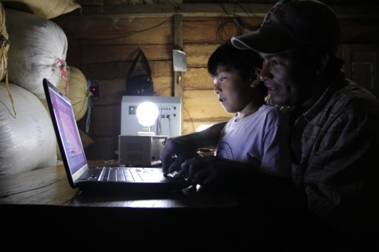 Quetsol Solar power, Guatemala Solar Power, Rural electricity, green electricity Guatemala, Pay As You Go Rural Electricity, Juan Rodriguez, Quetsol PAYG, Green energy, Guatemalan power