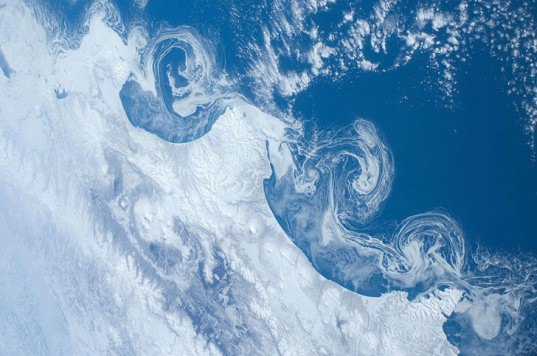 arctic, ice, ocean, currents, circulation, johns hopkins university, cfc, chlorofluorocarbon, hole, ozone
