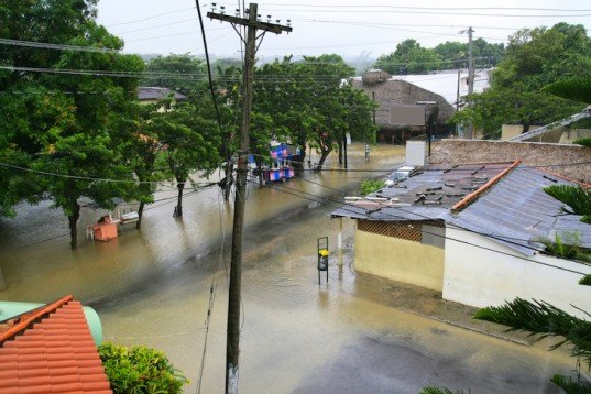 Indonesia, jakarta, floods, cloud seeding, geo-engineering, tel aviv university, preventing floods, slowing down rainfall, promoting rainfall, jakarta, news, nature, environment