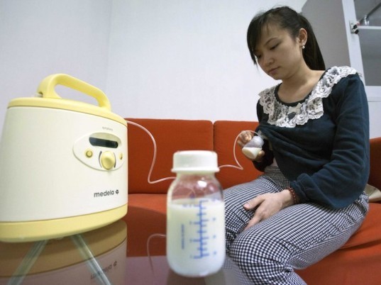 breastfeeding, Make the Breast Pump Not Suck Hackathon, breast pump, mit, green design, sustainable design, design for health, maternal health, pediatric health, benefits of breastfeeding, green technology, infant health, better breast pump