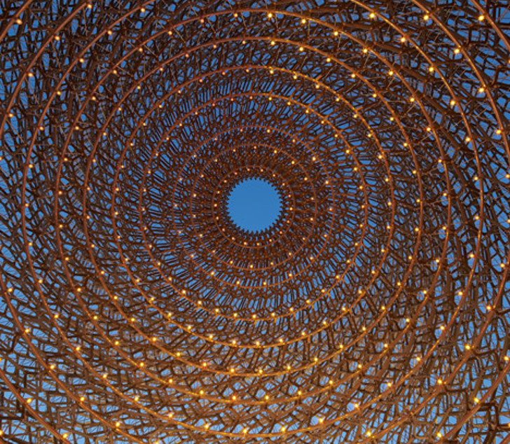 2015 milan expo, milan expo, uk pavilion, wolfgang buttress, beehive-inspired, bee inspired structure, bee inspired building, uk design, british design, importance of bees, importance of pollinators, led lighting, beehive-controlled lights, bee controlled lights, bee controlled leds