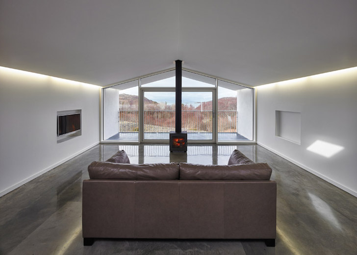 Faire Chaolais, Faire Chaolais by Dualchas, Dualchas Architects, Morar, Small Isles, Scotland, holiday home, skylights, cantilever, cantilevered building, heat recovery ventilating unit, underfloor heating