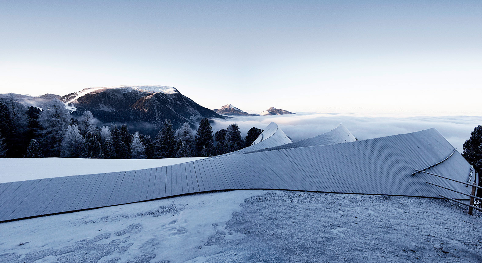 Oberholz, Oberholz Mountain Hut, Oberholz Mountain Hut by Peter Pichler and Pavol Mikolajcak, Peter Pichler, Peter Pichler Architecture, Pavol Mikolajcak, Obereggen, Obereggen ski resort, Italy, Dolomites, mountain, mountains, mountain hut, mountain huts, hut, huts, restaurant, restaurants, bar, bars, cantilevered, tree, fallen tree, nature, wood, spruce, larch, oak, architecture, design