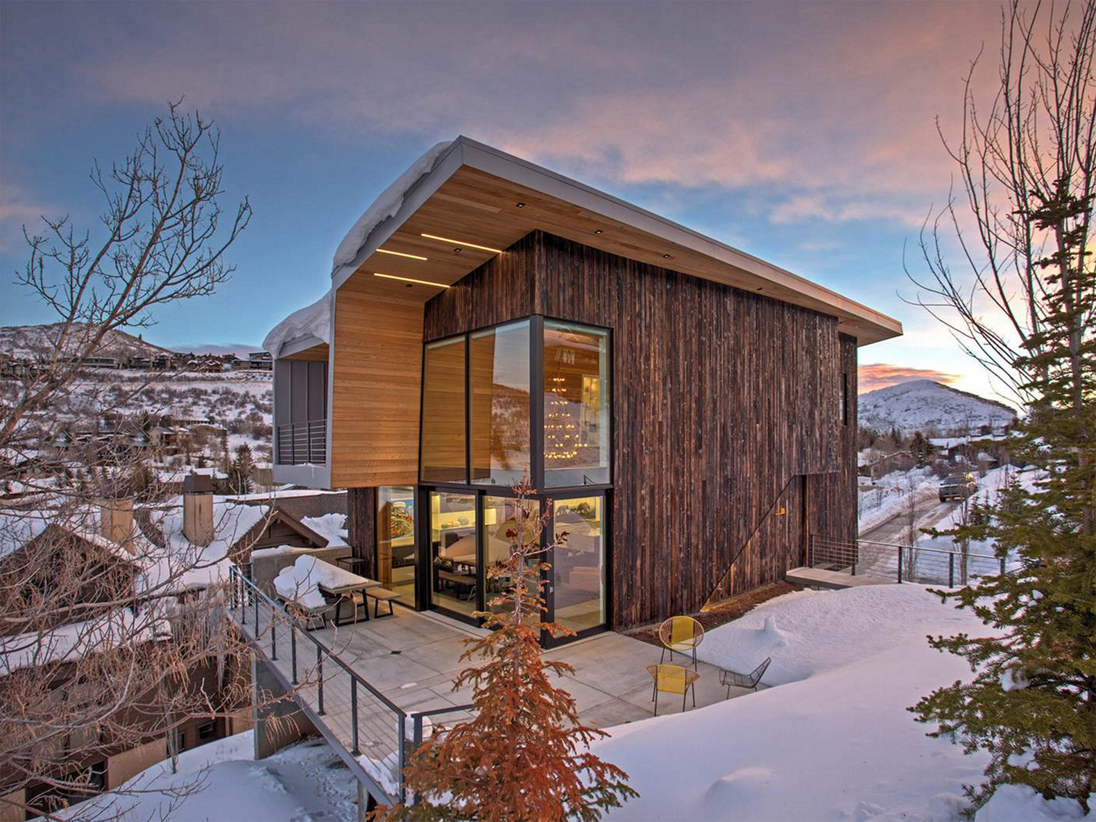 LED lighting, low impact, small footprint, Sho-Sugi-Ban cedar, Axis Architects, Benchmark Modern, cedar cladding, solar gain, Rossie Hill, Park City, solar passive house, smart home, green home, cedar cladding,