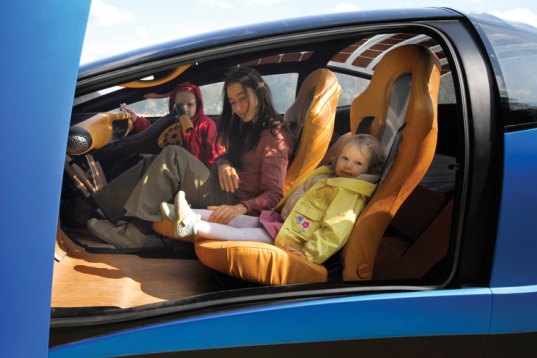 antro, antro solar, solar electric vehicle, solar panels, solar cells, solar vehicle, hungary