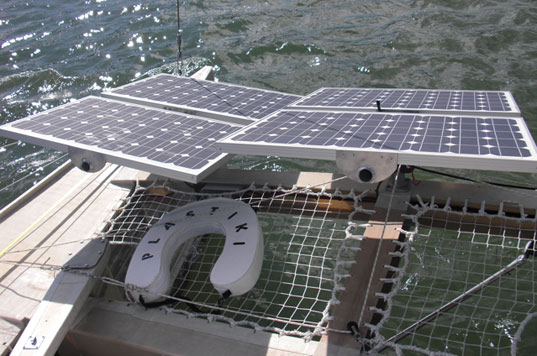 sustainable design, green design, plastiki, green transportation, adventure ecology, David de Rothschild, plastic bottle boat, recycled materials, pacific garbage patch