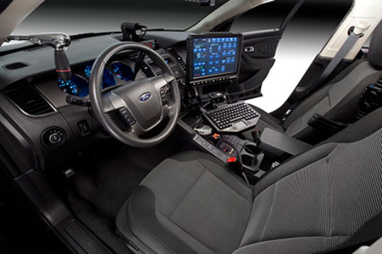 police, police car, cops, cop car, ford interceptor, ford, fuel efficient, increased fuel efficiency, V6, V8, green transportation, transportation, eco design, green design