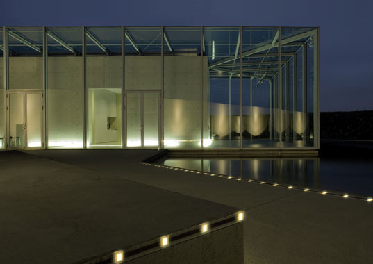philips, lumiblade, oled, lighting, energy, efficient, mirror, pholed, mirrorwall, reflection, electricity, eco, green, sustainable