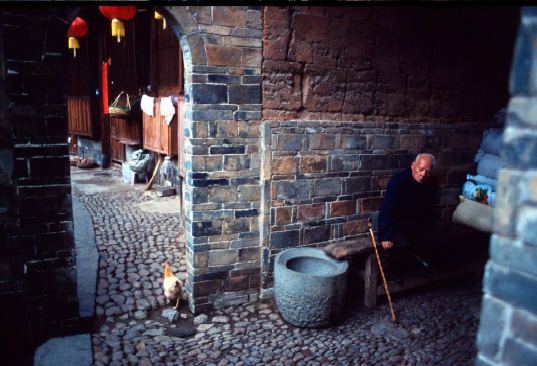 sustainable design, green design, self-sufficient communities, hakka houses, china, tulou communities, rammed earth walls, world heritage site