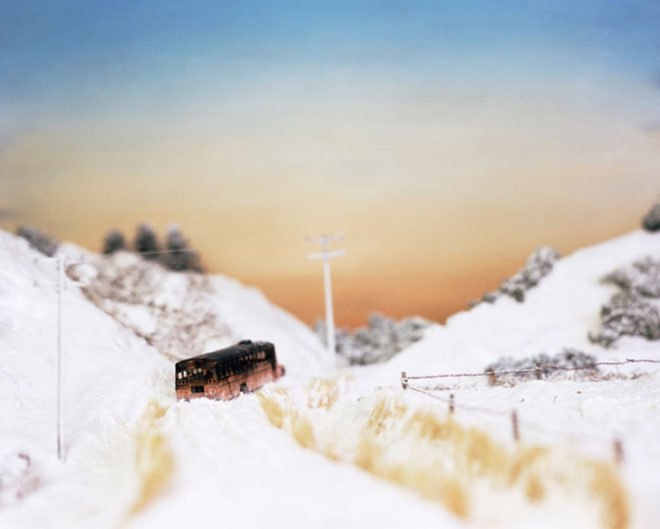 Lori Nix, abandoned school bus, abandoned bus, barren landscape, apocalyptic landscape, snow, bus in the snow